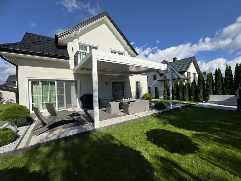 e0a3f377 794c 449b 9cc6 1742ffbaa4a4